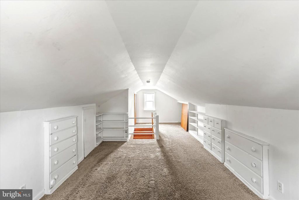 Image 16 of property listing at 2515 N GEORGE ST, York, PA 17406
