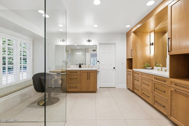 1439 Windy Mountain Avenue, Westlake Village, CA 91362
