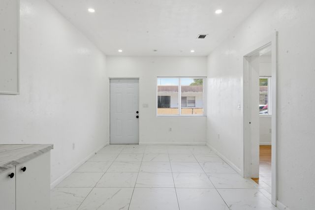 340 SW 11th Avenue 2a, Hallandale Beach, FL 33009