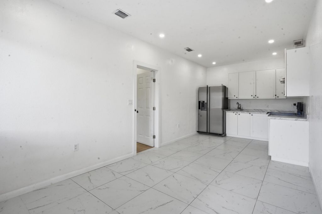 340 SW 11th Avenue 2a, Hallandale Beach, FL 33009