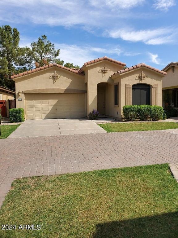1864 W Olive, Chandler, AZ 85248