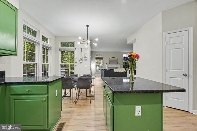 201 JENNINGS CT SE, Leesburg, VA 20175