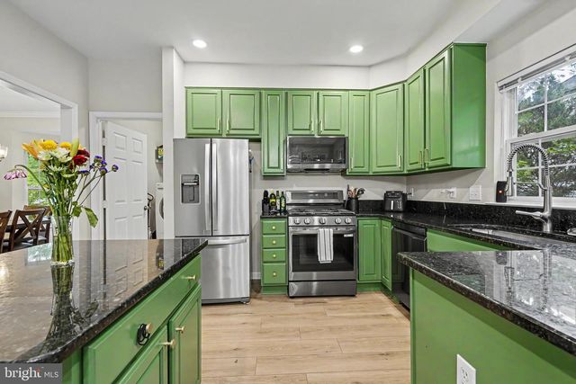 201 JENNINGS CT SE, Leesburg, VA 20175