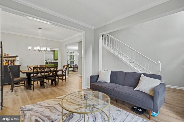 201 JENNINGS CT SE, Leesburg, VA 20175