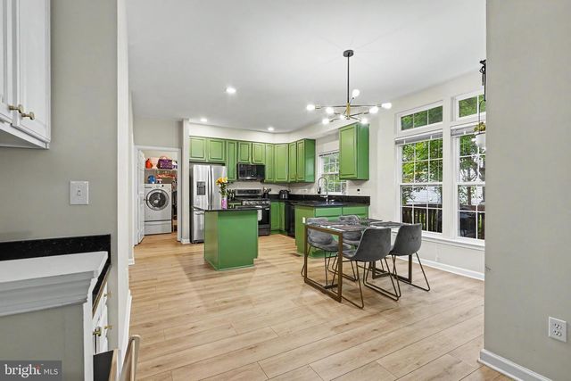201 JENNINGS CT SE, Leesburg, VA 20175