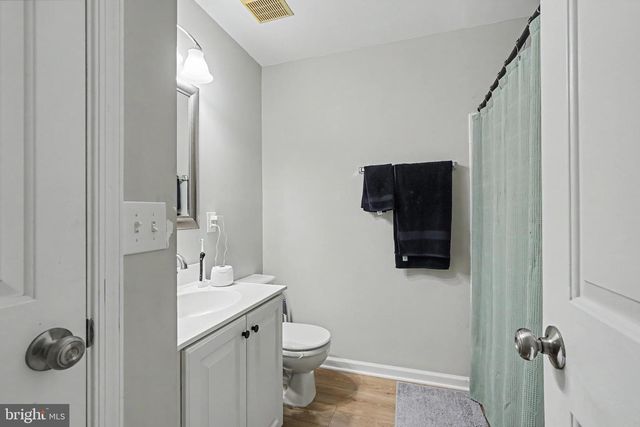 201 JENNINGS CT SE, Leesburg, VA 20175