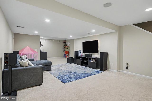 201 JENNINGS CT SE, Leesburg, VA 20175