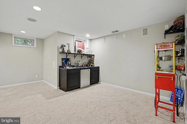 201 JENNINGS CT SE, Leesburg, VA 20175