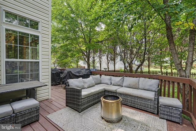 201 JENNINGS CT SE, Leesburg, VA 20175