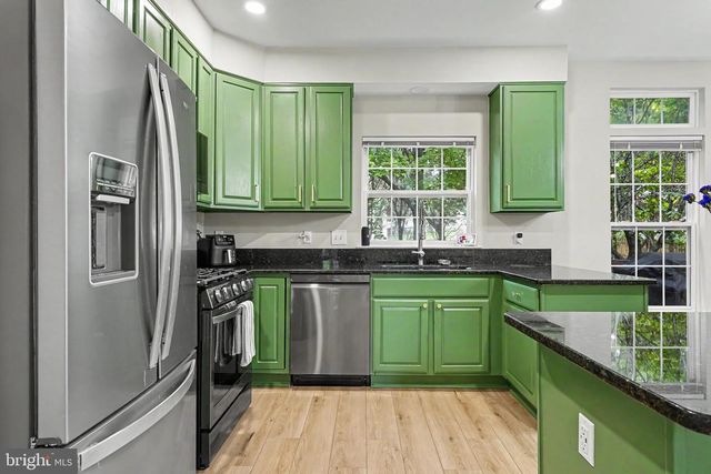 201 JENNINGS CT SE, Leesburg, VA 20175