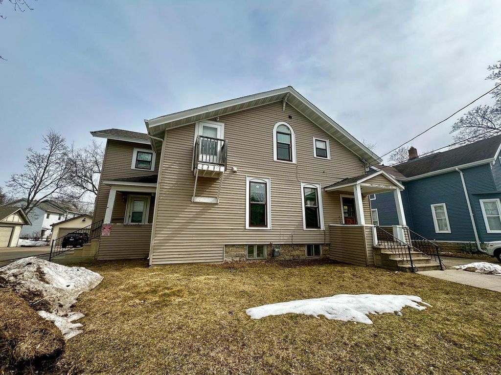 556 JEFFERSON STREET, Oshkosh, WI 54901
