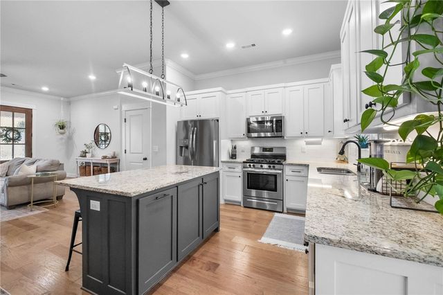 86 Melanie Drive, Bella Vista, AR 72714