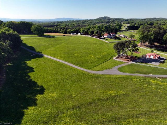 2527 Simpson Mill Road, Mount Airy, NC 27030