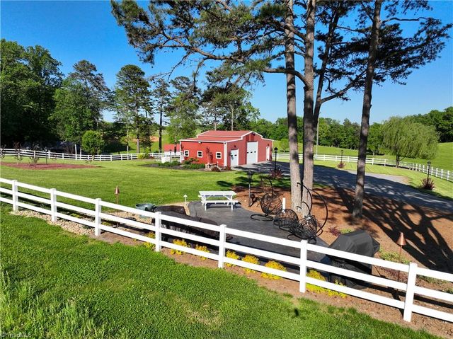 2527 Simpson Mill Road, Mount Airy, NC 27030