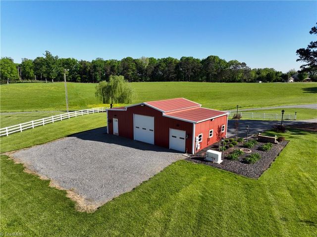 2527 Simpson Mill Road, Mount Airy, NC 27030