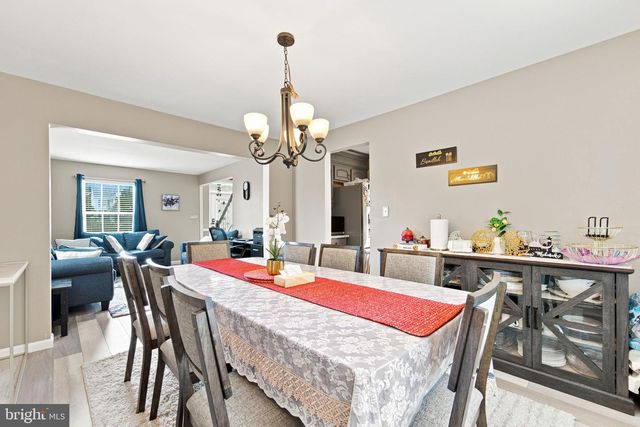 38 FAIRMONT DR, Columbus, NJ 08022