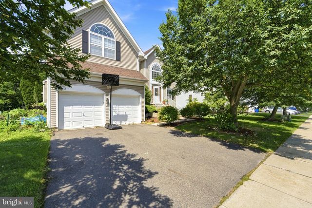 38 FAIRMONT DR, Columbus, NJ 08022