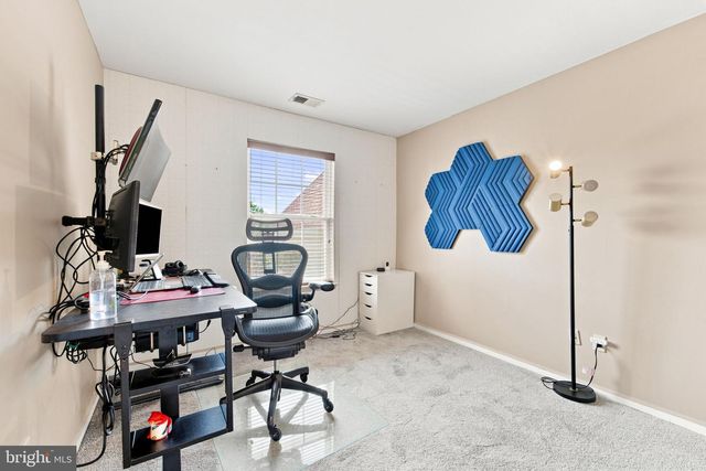 38 FAIRMONT DR, Columbus, NJ 08022