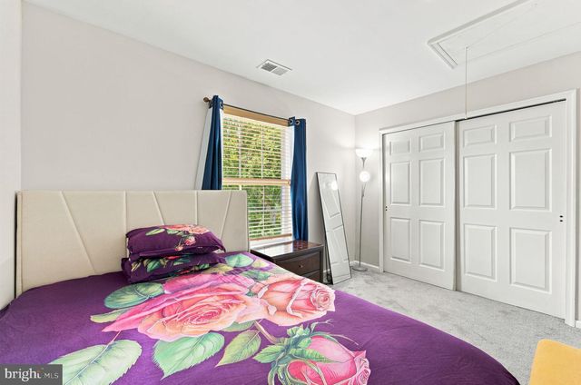 38 FAIRMONT DR, Columbus, NJ 08022