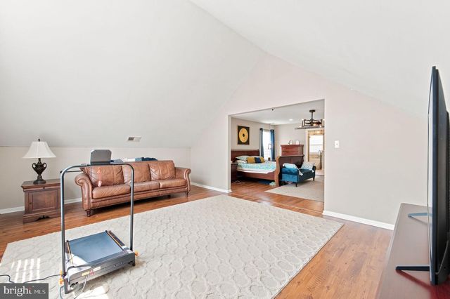 38 FAIRMONT DR, Columbus, NJ 08022