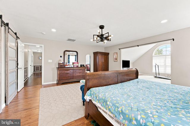 38 FAIRMONT DR, Columbus, NJ 08022