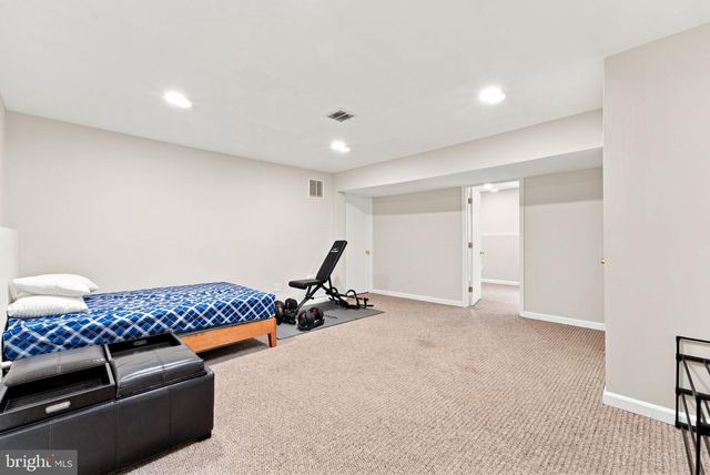 38 FAIRMONT DR, Columbus, NJ 08022