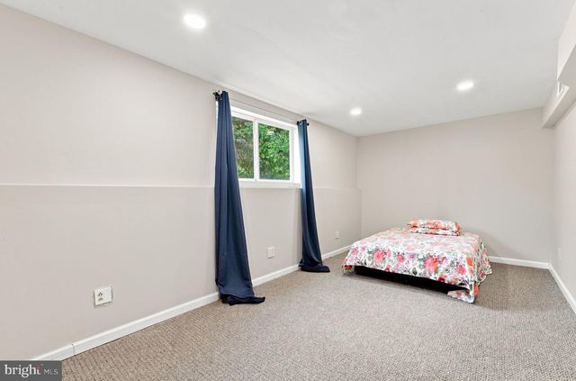 38 FAIRMONT DR, Columbus, NJ 08022