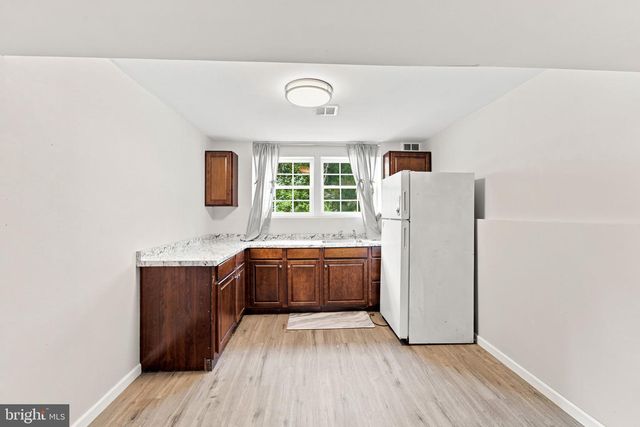 38 FAIRMONT DR, Columbus, NJ 08022