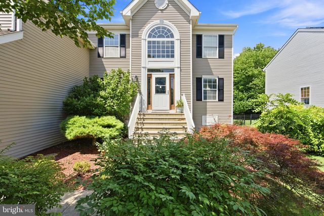 38 FAIRMONT DR, Columbus, NJ 08022