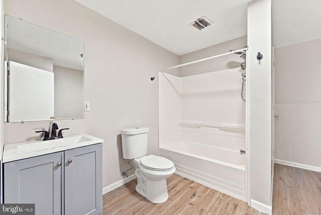 38 FAIRMONT DR, Columbus, NJ 08022
