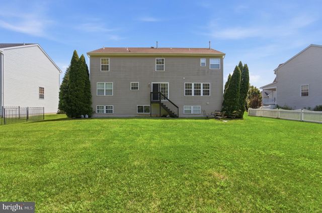 38 FAIRMONT DR, Columbus, NJ 08022