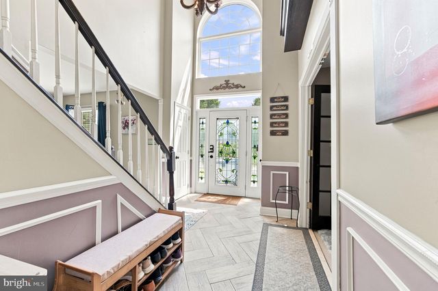 38 FAIRMONT DR, Columbus, NJ 08022