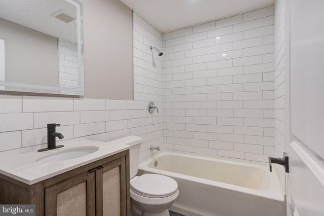 2463 AMBER ST, Philadelphia, PA 19125