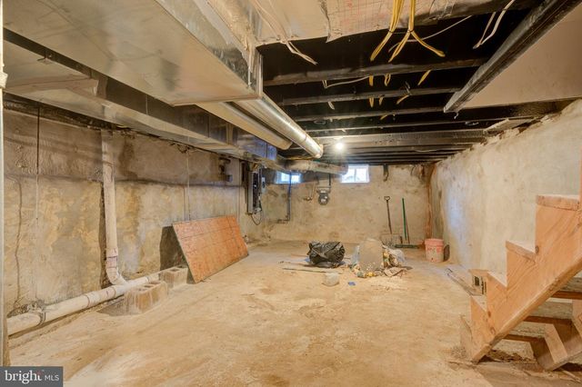 2463 AMBER ST, Philadelphia, PA 19125