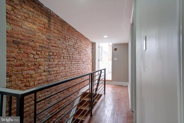 2463 AMBER ST, Philadelphia, PA 19125