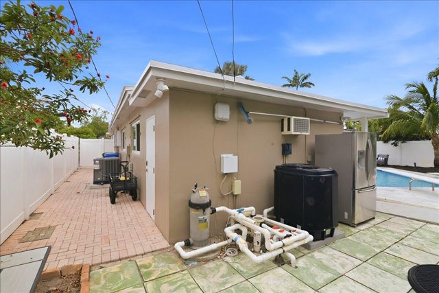 1730 NW 39th Street, Oakland Park, FL 33309