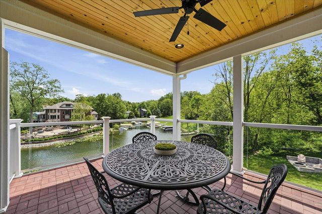 502 Stoney Ridge Court, Valparaiso, IN 46385