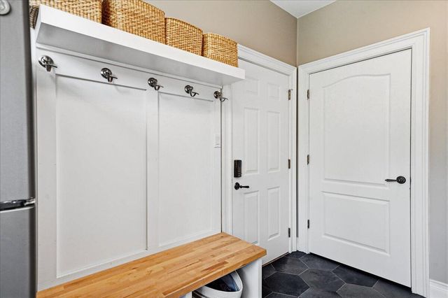 502 Stoney Ridge Court, Valparaiso, IN 46385