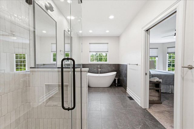 502 Stoney Ridge Court, Valparaiso, IN 46385