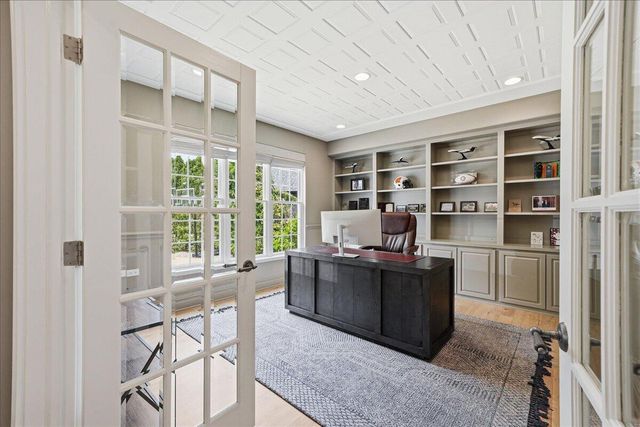 502 Stoney Ridge Court, Valparaiso, IN 46385