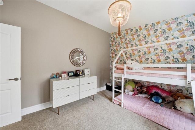 502 Stoney Ridge Court, Valparaiso, IN 46385