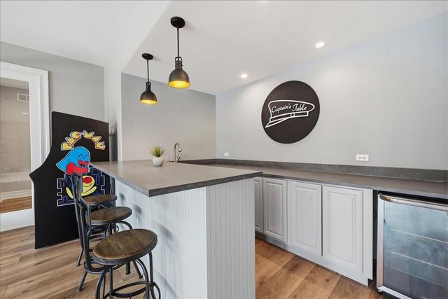 502 Stoney Ridge Court, Valparaiso, IN 46385