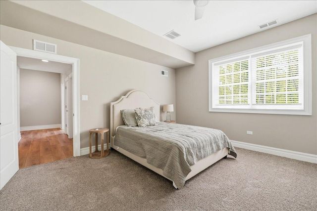 502 Stoney Ridge Court, Valparaiso, IN 46385