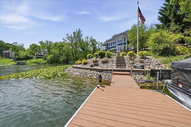 502 Stoney Ridge Court, Valparaiso, IN 46385
