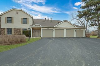 5231 Rockpointe Court 5231, Gurnee, IL 60031