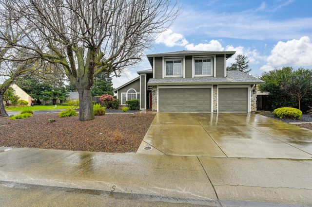 9512 Hutton Dr, Elk Grove, CA 95758