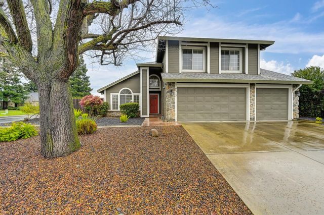 9512 Hutton Dr, Elk Grove, CA 95758