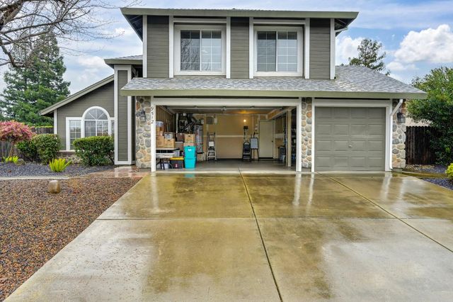 9512 Hutton Dr, Elk Grove, CA 95758