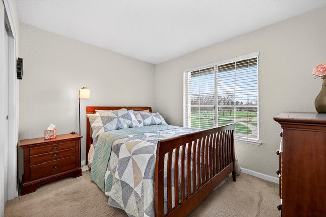 9512 Hutton Dr, Elk Grove, CA 95758