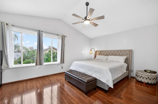 9512 Hutton Dr, Elk Grove, CA 95758